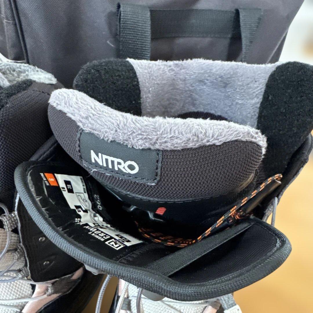 NITRO スノーボードブーツ 収納バッグ付き　24.5cm