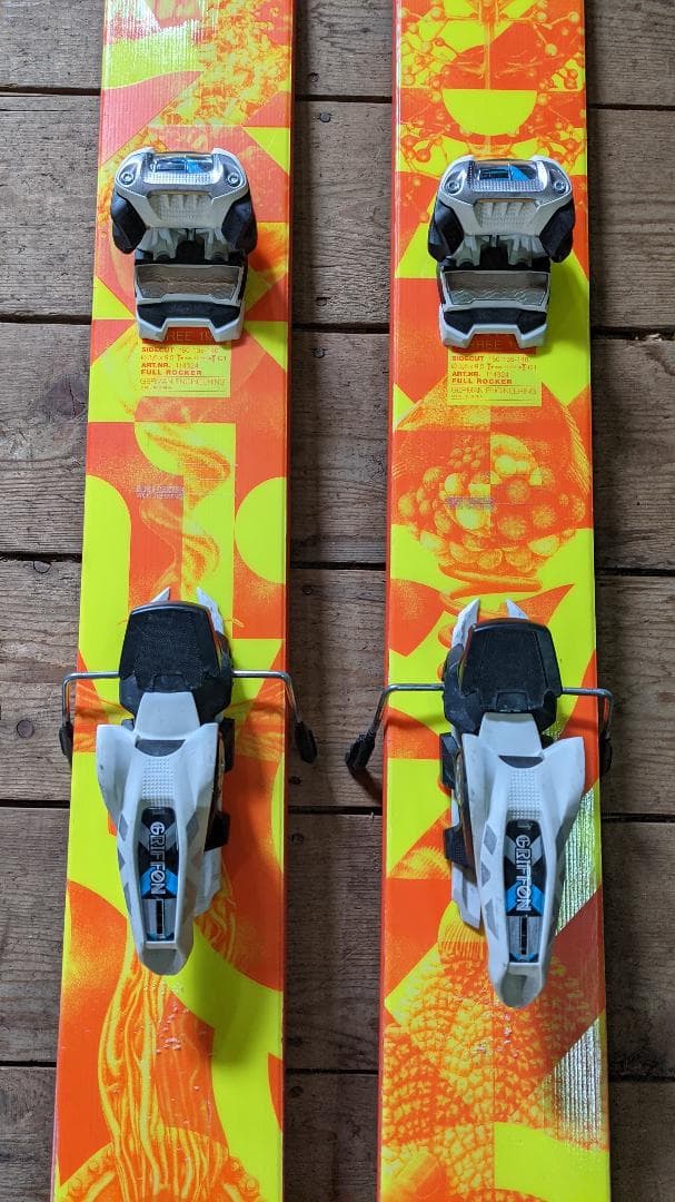 スキー 196 VOLKL Three 3 + Marker Griffon