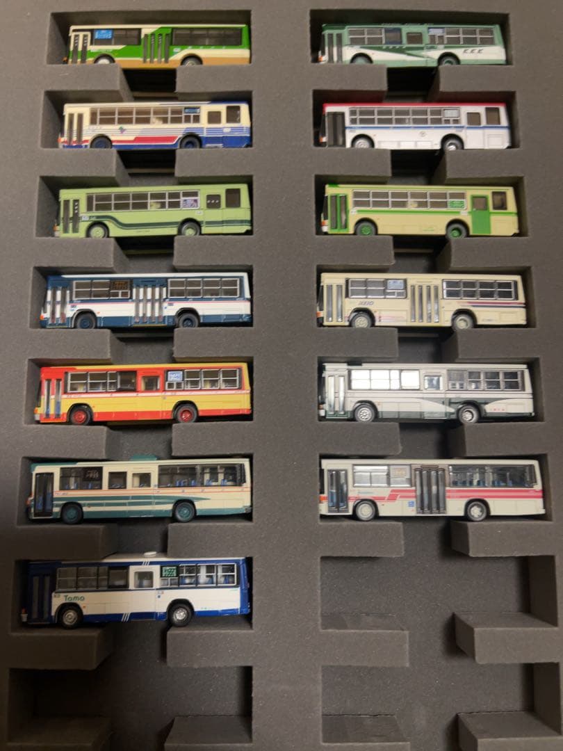 バスコレクション第11弾　フルコンプ（シークレット）13台+専用ケースに傷みあり
