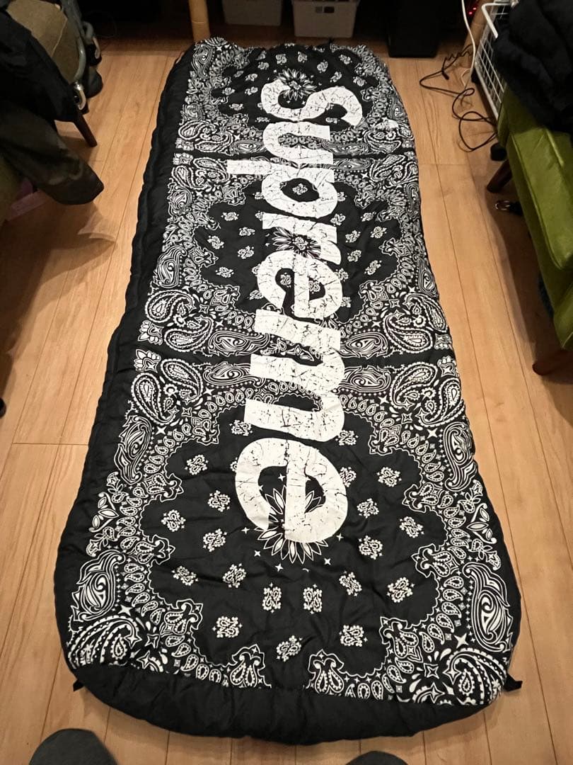 ノースフェイス　シュプリーム　寝袋　Supreme バンダナ柄　ブラック