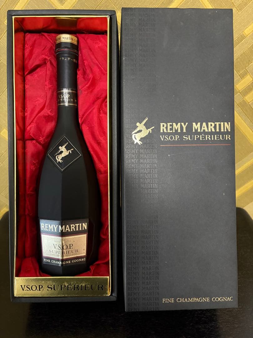 REMY MARTIN VSOP SUPERIEUR 750ml 40％箱入り