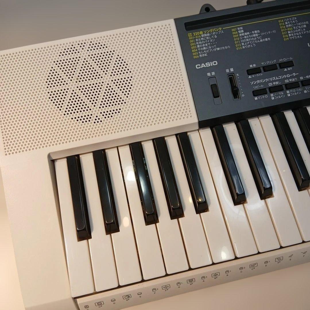CASIO　LK-116　光ナビゲーション　61鍵キーボード