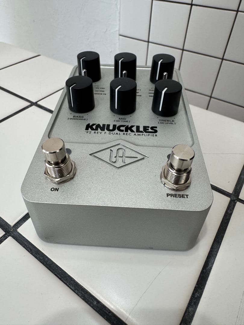 ギター UAFX KNUCKLES