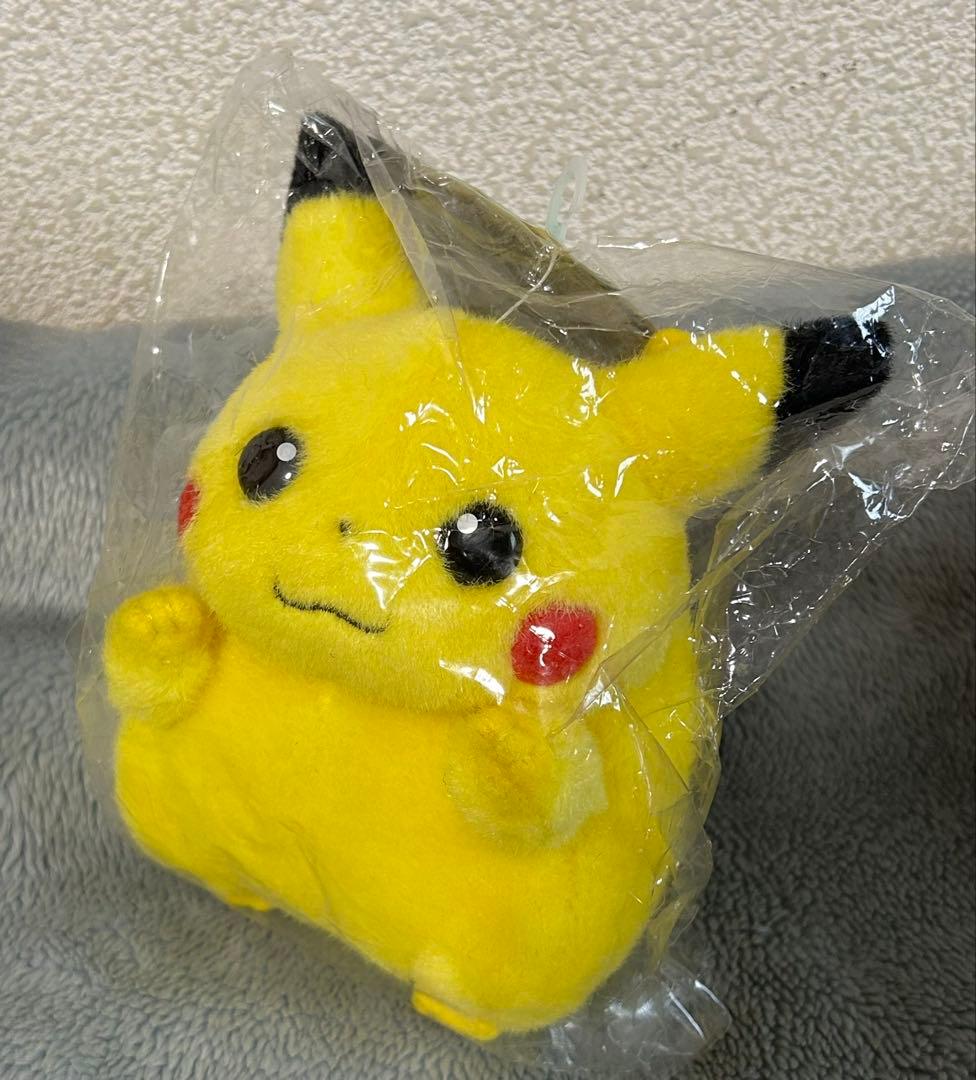 あ*中様 TOMY ポケットモンスター ピカチュウ タグ付き 未開封　お腹を押す