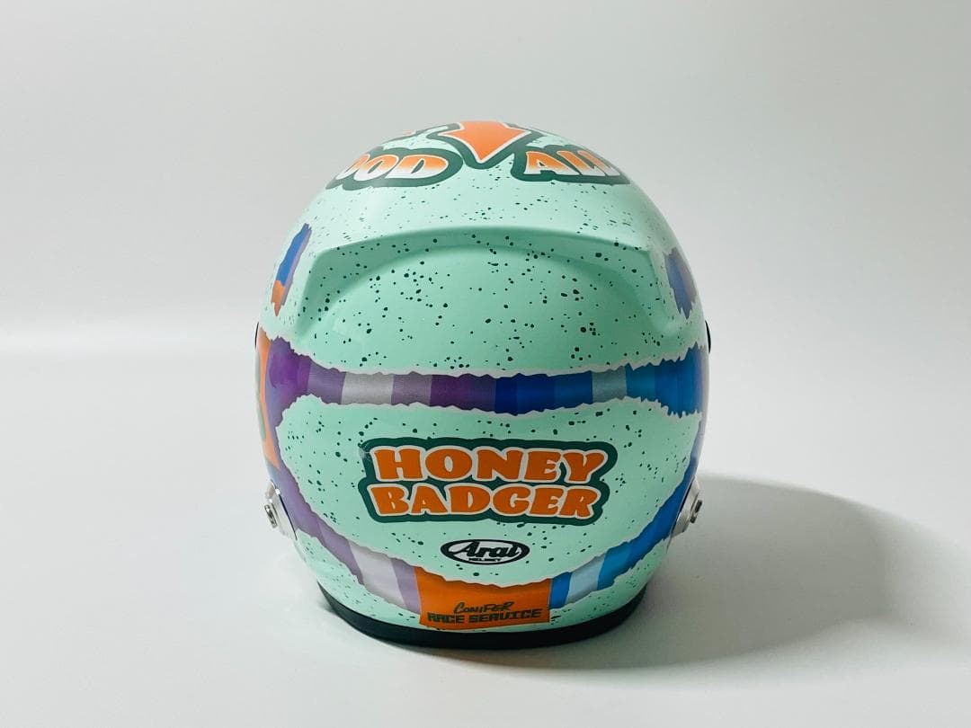 Arai 1/2 ヘルメット マクラーレン メルセデス リカルド