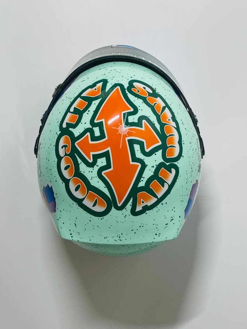 Arai 1/2 ヘルメット マクラーレン メルセデス リカルド