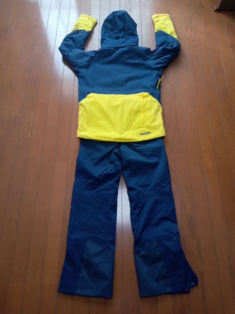 限定品　Goldwinスキーウェア
