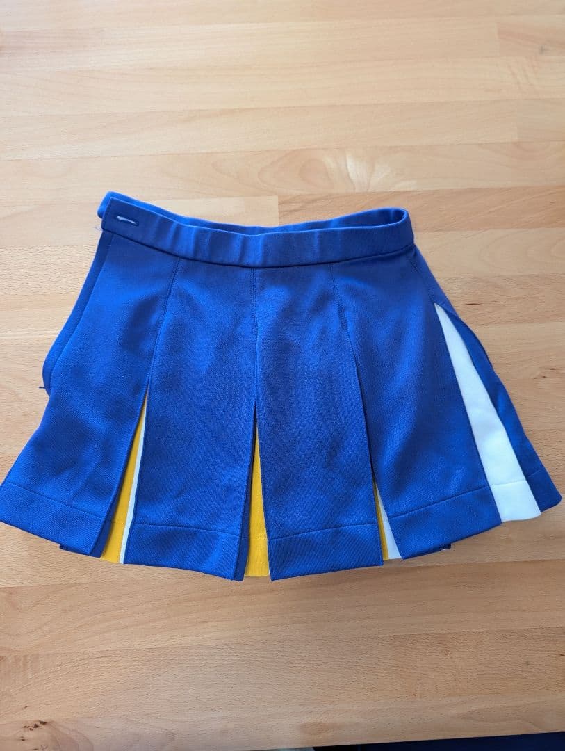 横浜体育クラブ チア　ユニフォーム　Sサイズ