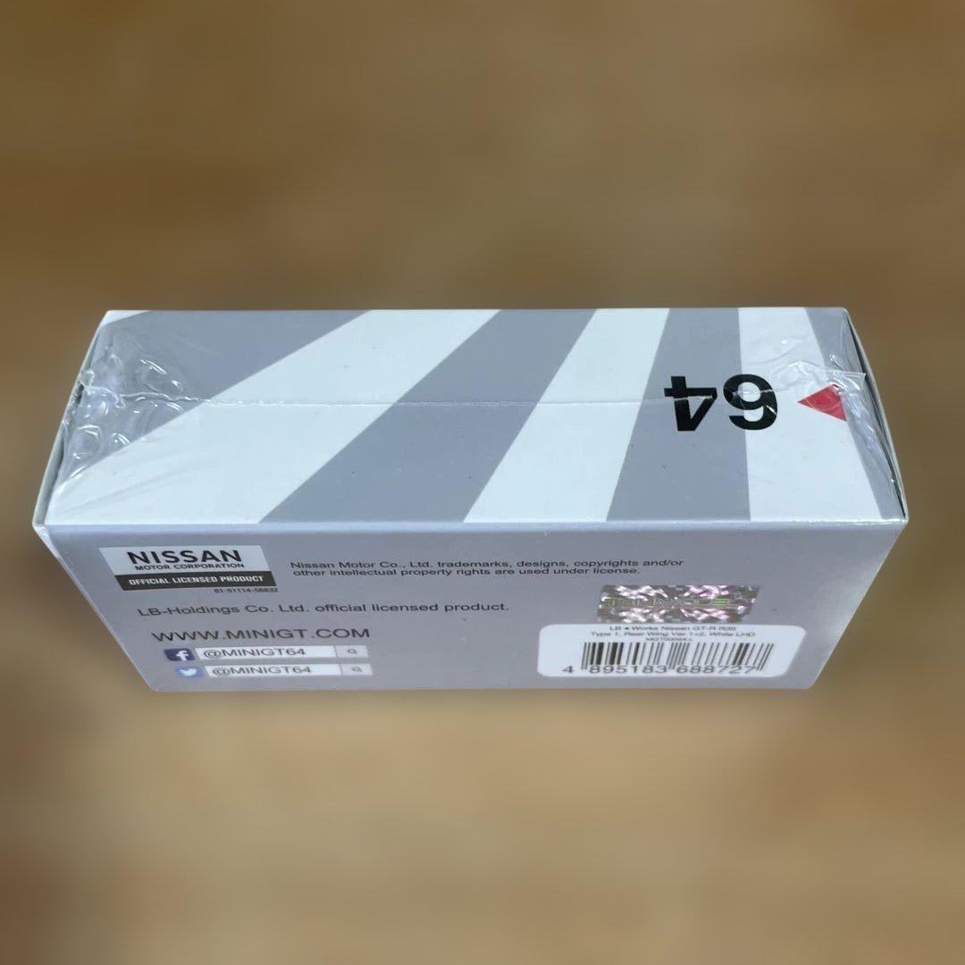 MINI GT LB トイザらス限定R35ホワイト 1/64
