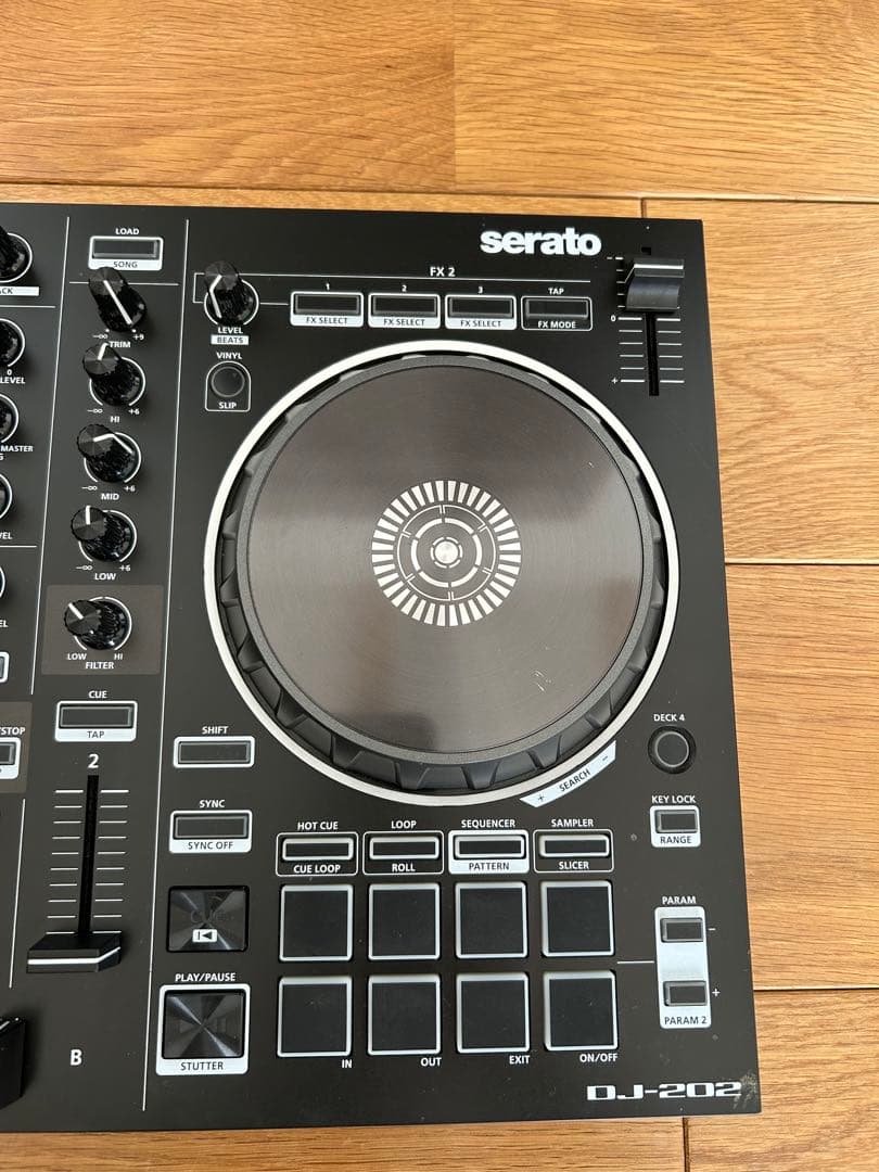 Roland DJ-202 【SeratoDJLite対応DJコントローラー】