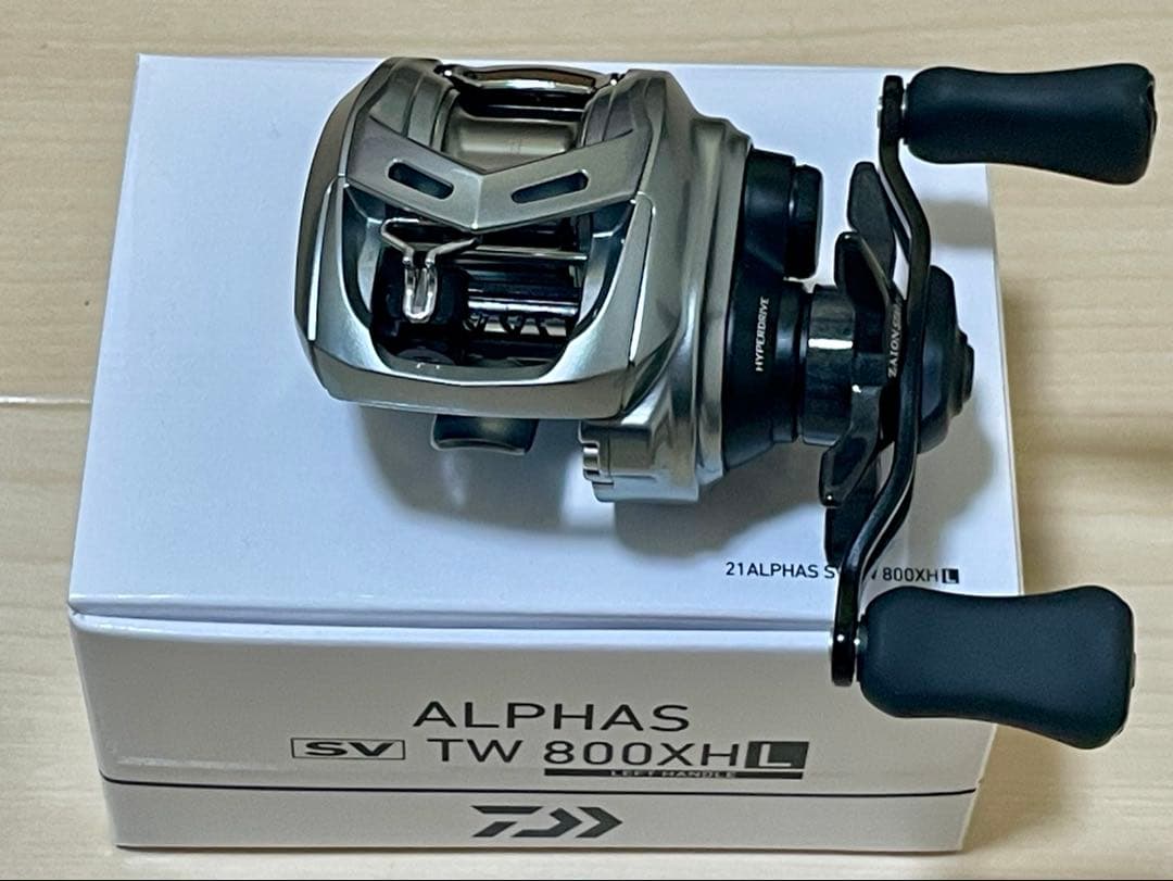 【美品】ダイワ 21 アルファス SV TW 800XHL