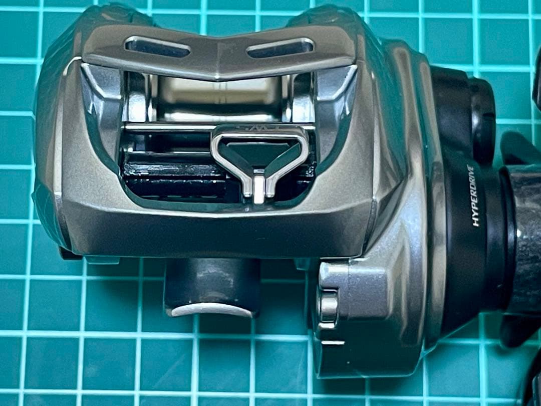 【美品】ダイワ 21 アルファス SV TW 800XHL