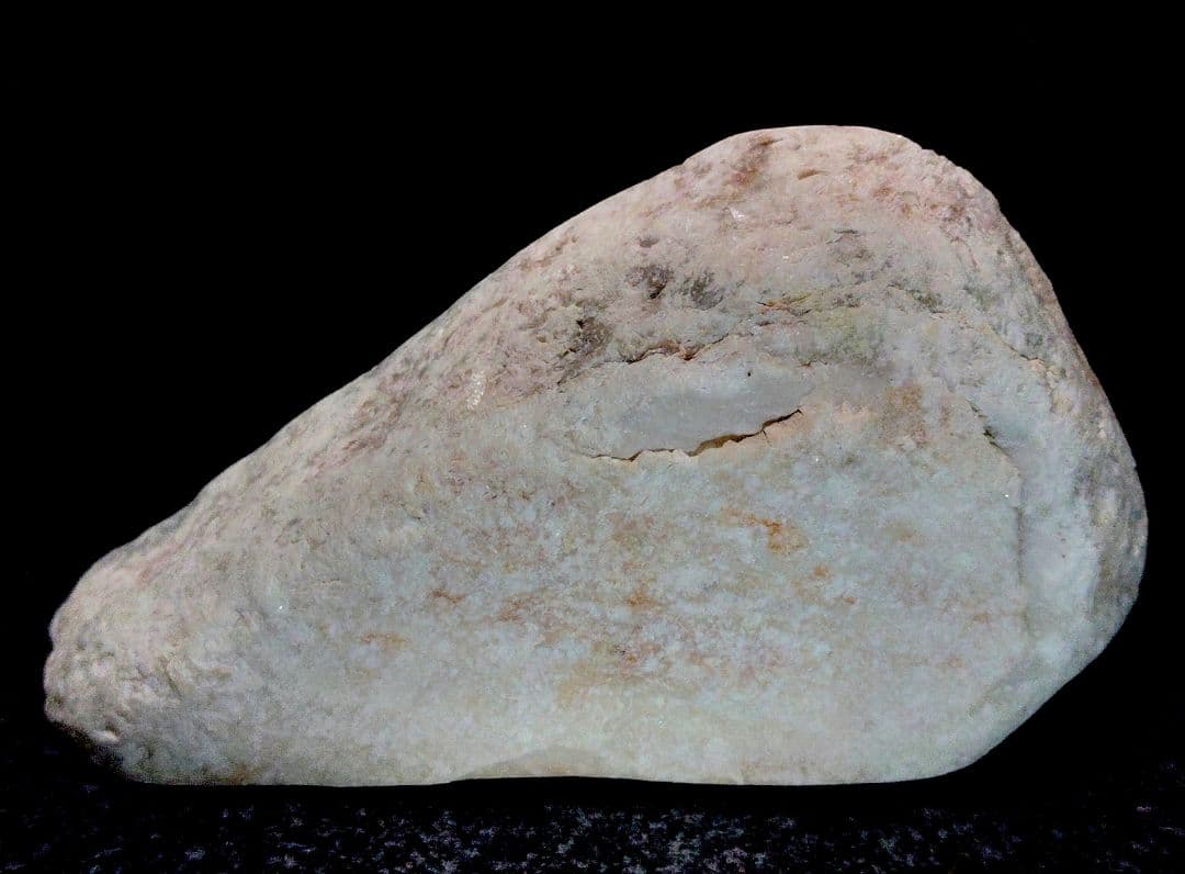 ★翡翠原石★糸魚川クリノゾイサイト【姫川・転石・カット❶540ｇ】