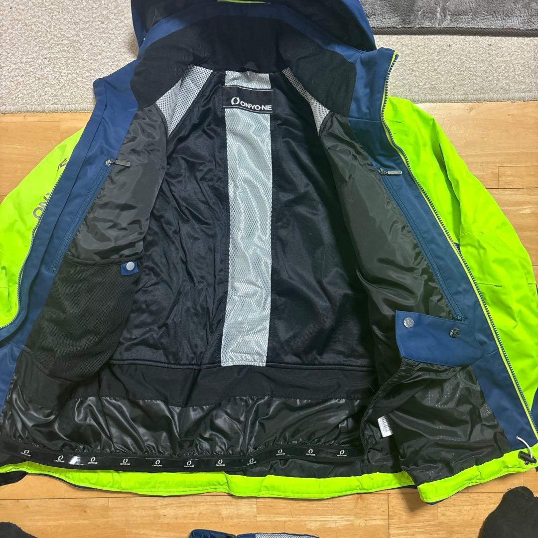 オンヨネONYONEスキーウエア　M