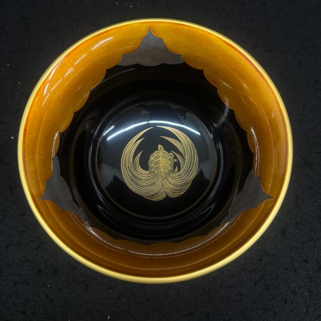 輪島塗　鶴亀蒔絵　壹対　高級漆器 共箱　共布