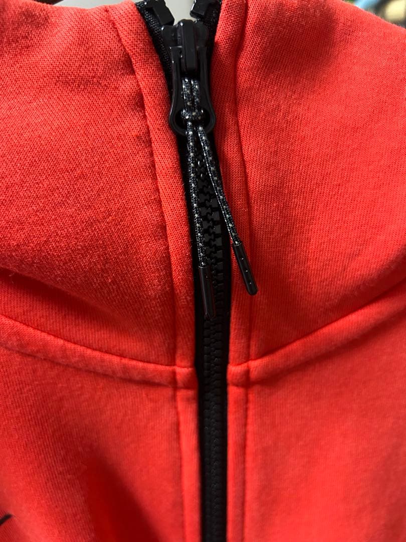 Nike リバプールFC テックフリース レッド