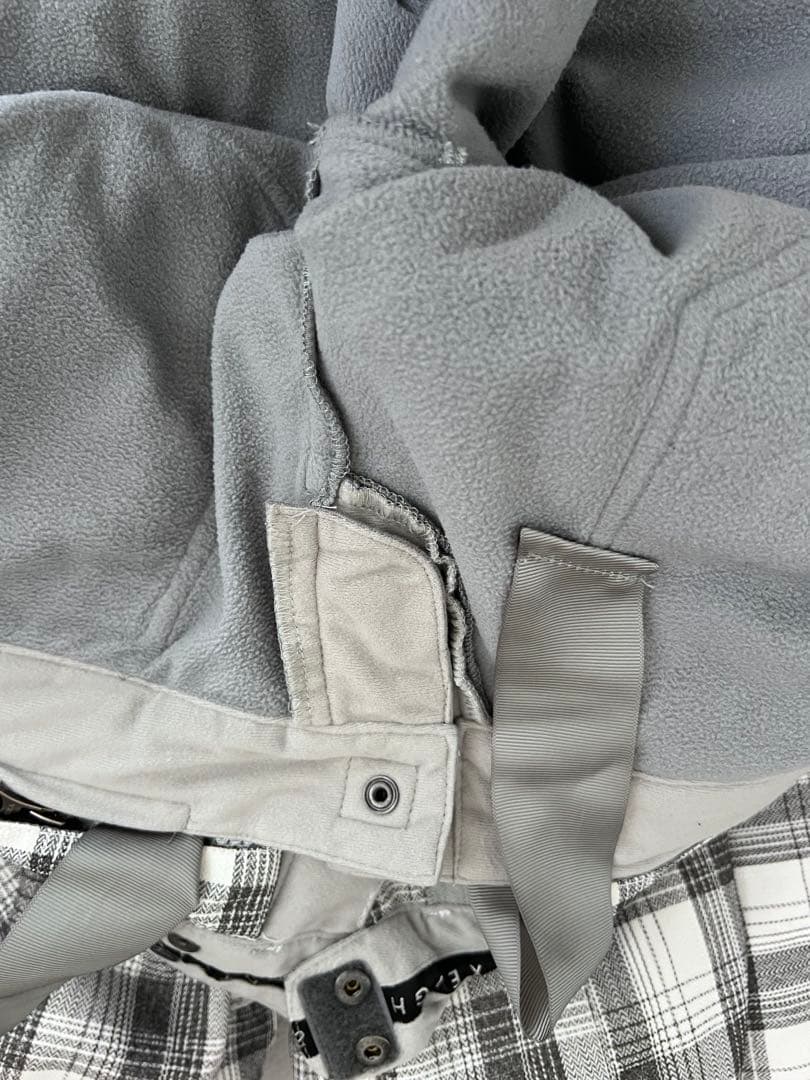 686 six eight six スノーボードウェア　スキーウェア　パンツ　S