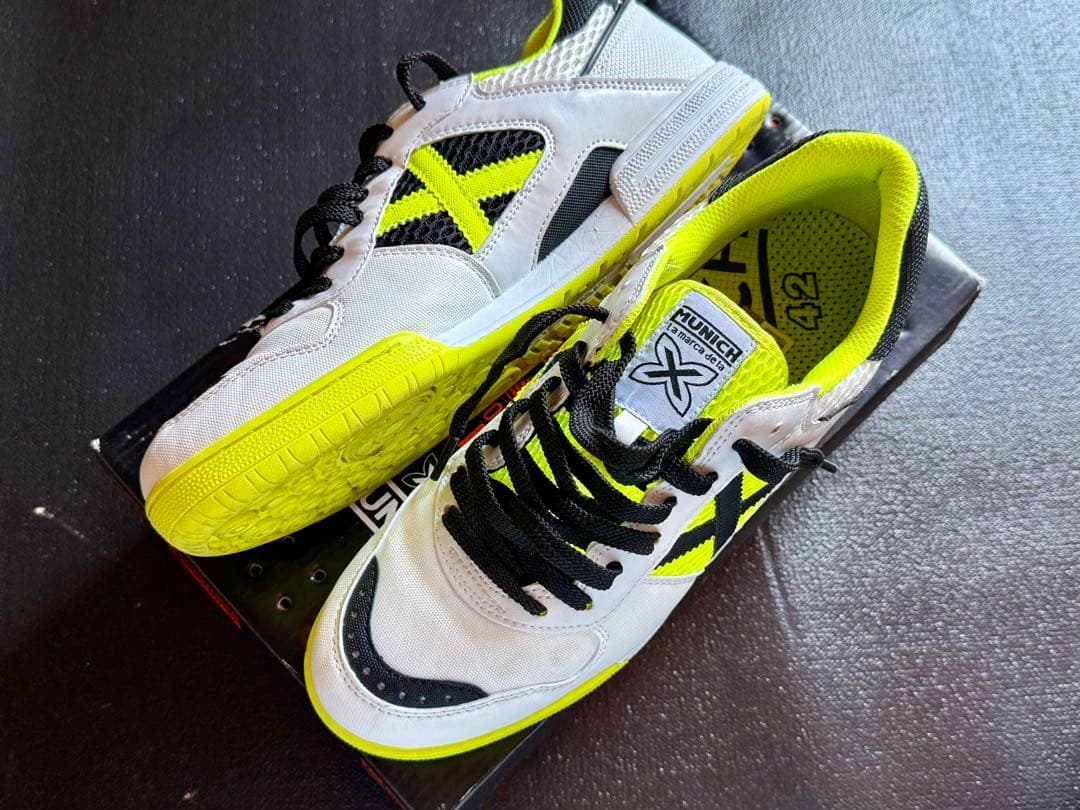 ※日本未発売　MUNICH ContinentalV2/EU42 人工皮革