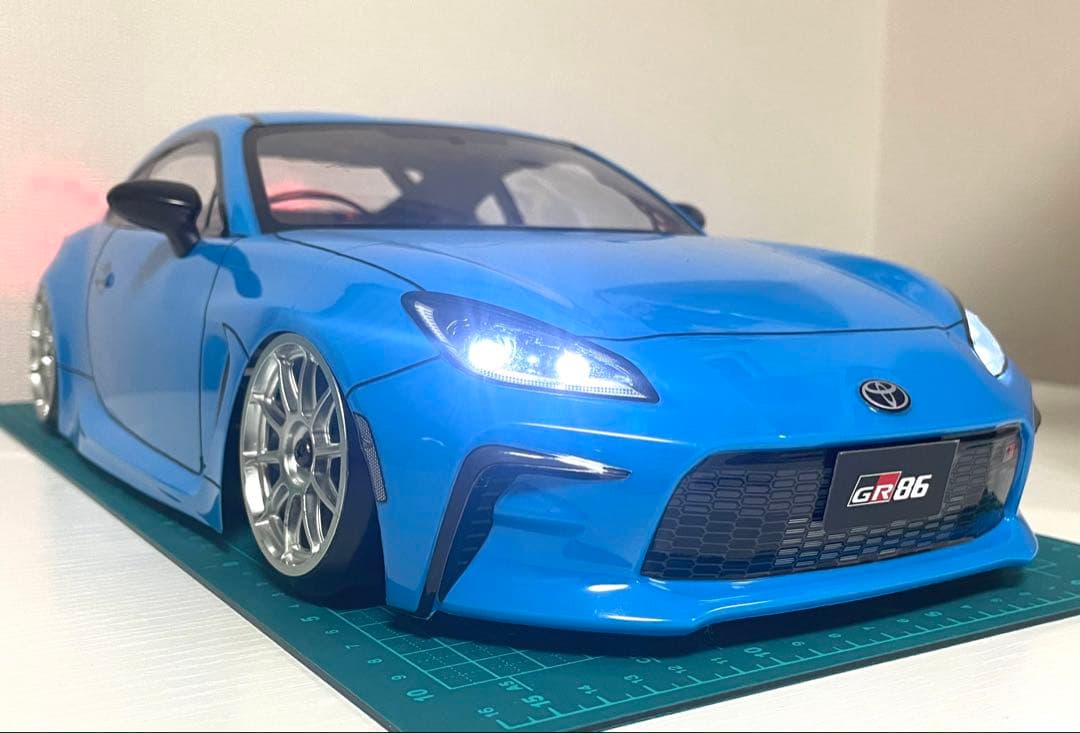 タミヤラジコンボディ　GR86 ブライトブルー風