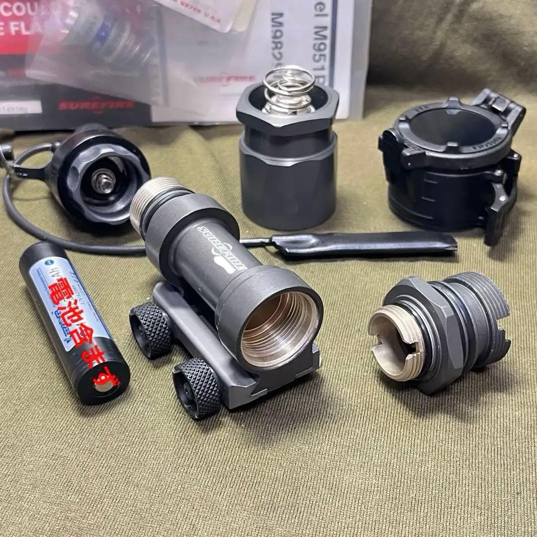 【実物 未使用同等】 Surefire M951 KIT02 TAC LIGHT