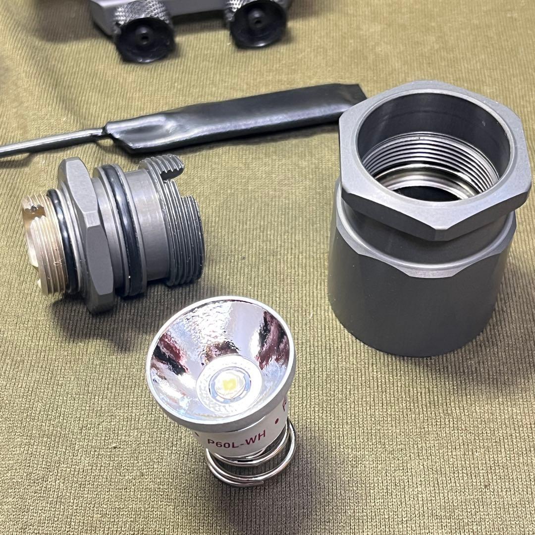 【実物 未使用同等】 Surefire M951 KIT02 TAC LIGHT