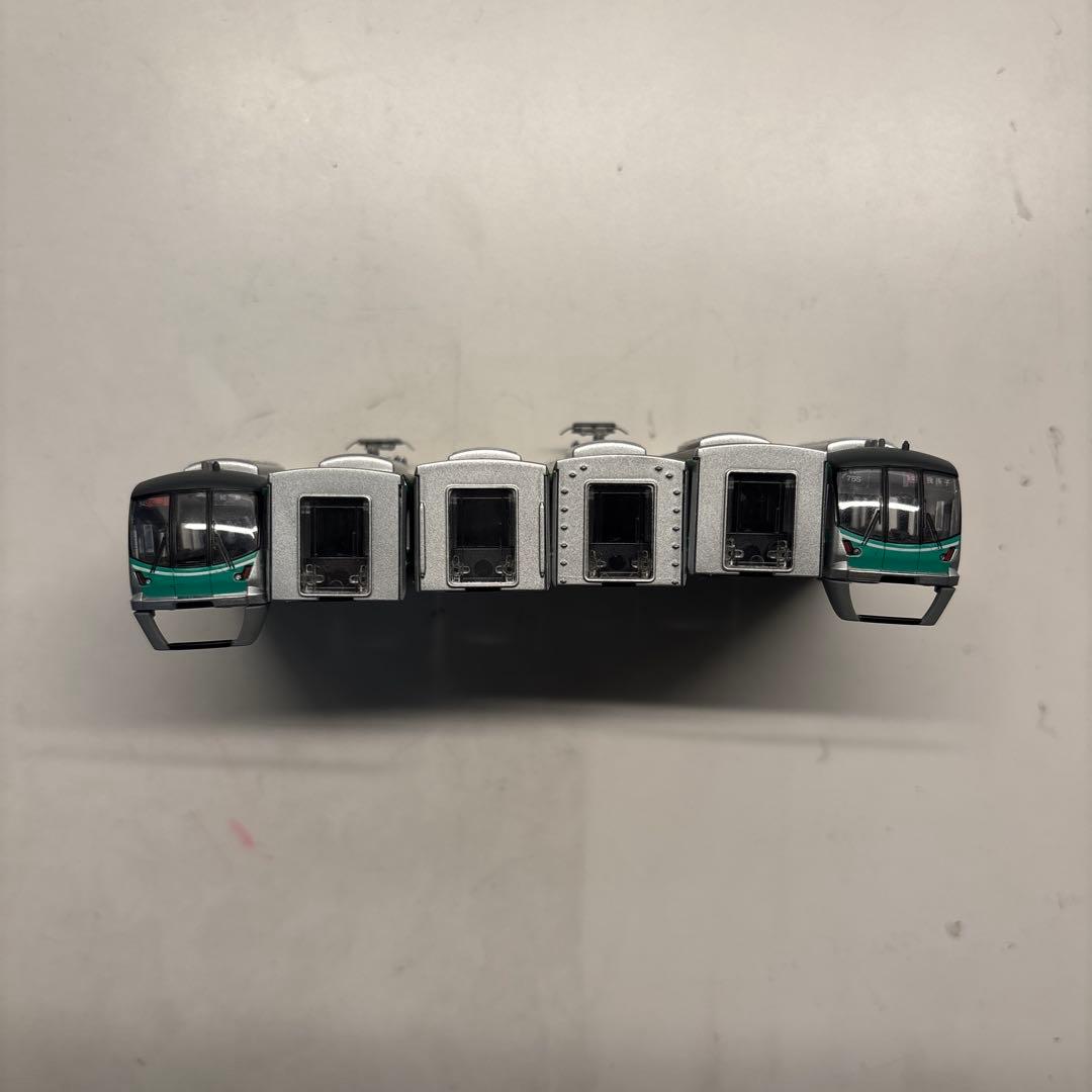 bトレインショーティー 千代田線16000系6両