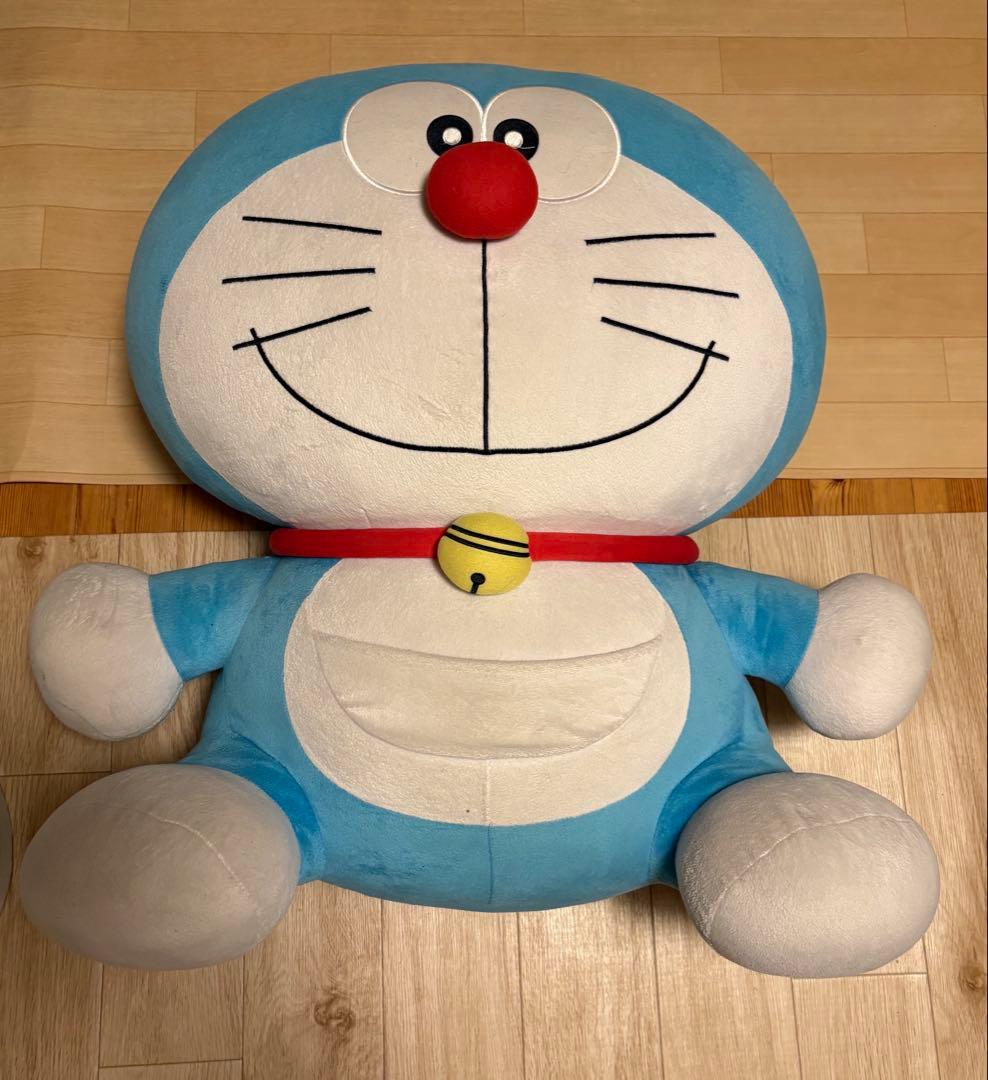 大きいドラえもんぬいぐるみ