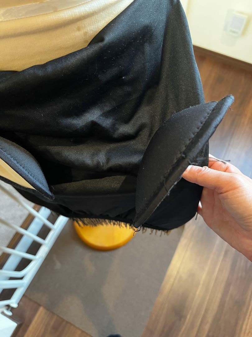 フリンジ付き黒ダンスドレス