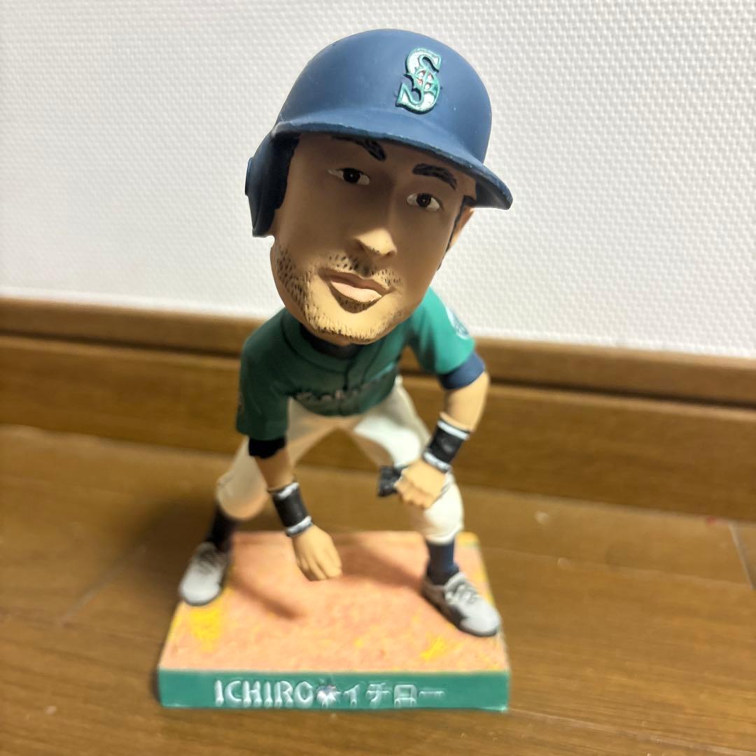 イチロー　ボブルヘッド フィギュア