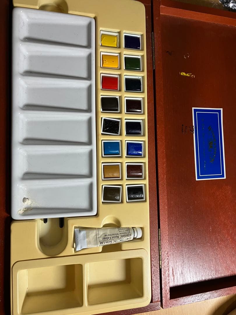 WINSOR＆NEWTON プロフェッショナル水彩絵具セット 16色 木箱