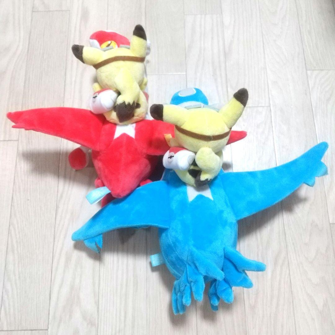 ピカチュウ＆ラティオス、ラティアスに乗って ピカチュウ ぬいぐるみ