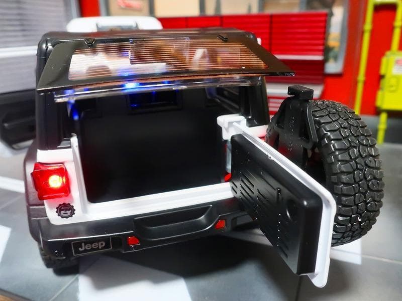 1/18 ジープ ラングラー ルビコン ダイキャスト カスタム