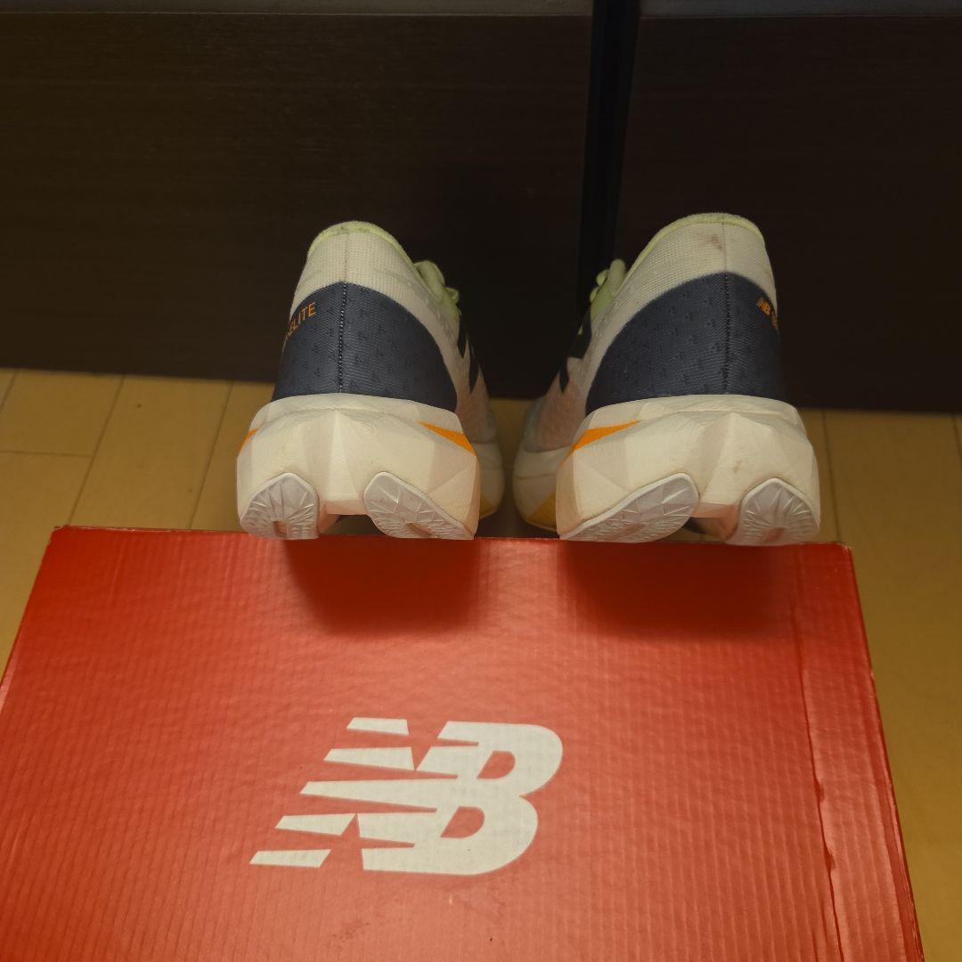 ニューバランス FuelCell SuperComp Elite v4　26.5