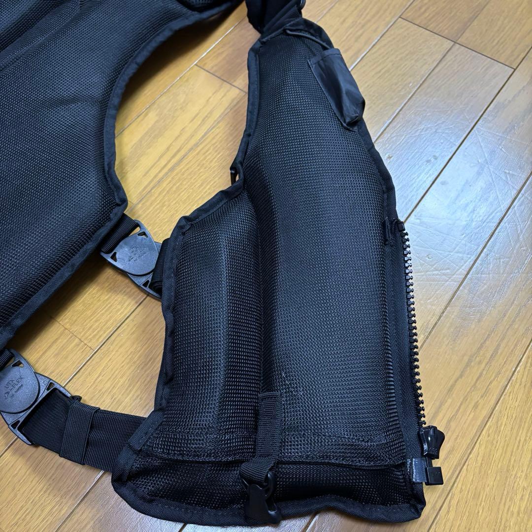 フィッシングベスト RBB ロックショアシューティングベスト