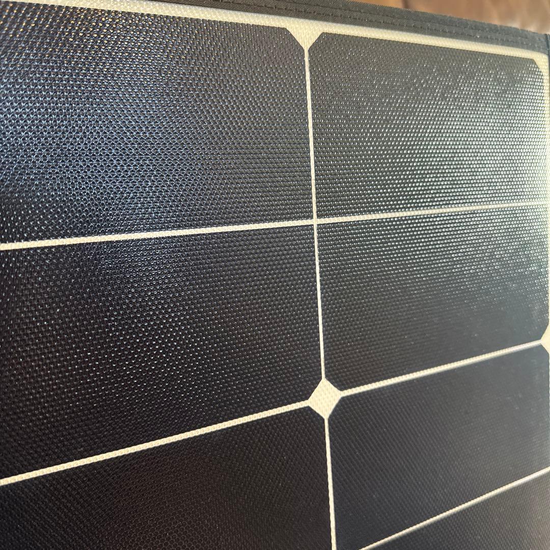 NG ECO ポータブルソーラーパネル　100w