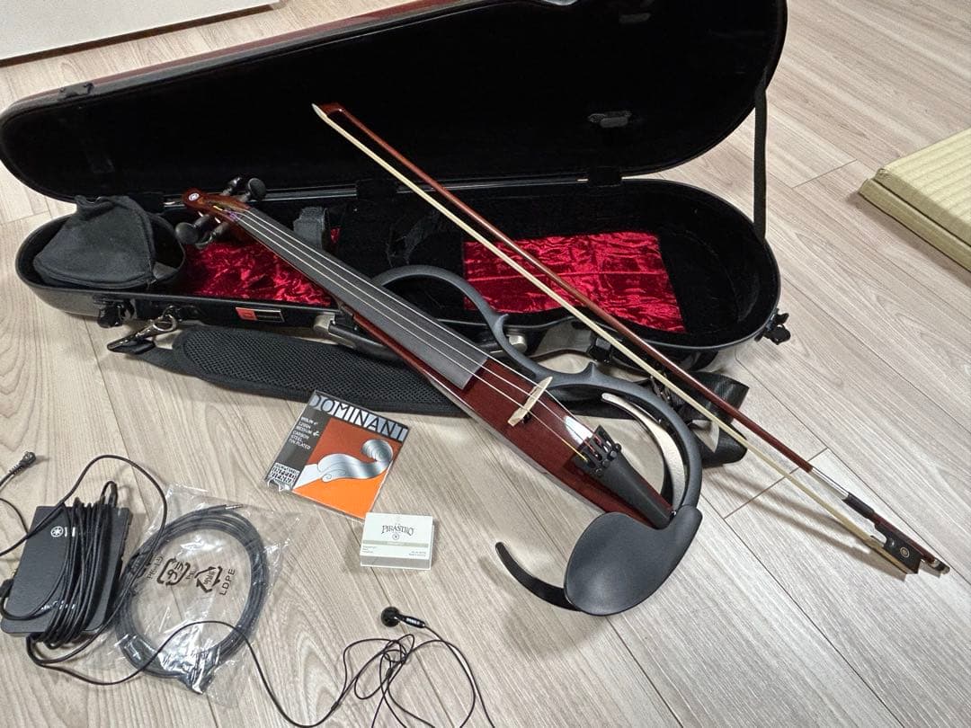 ヤマハ　YSV104 サイレントバイオリン　弓、ケース付きフルセット