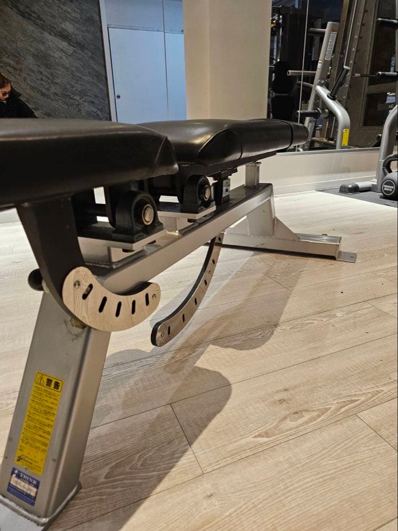 Think Fitness アジャスタブルベンチ