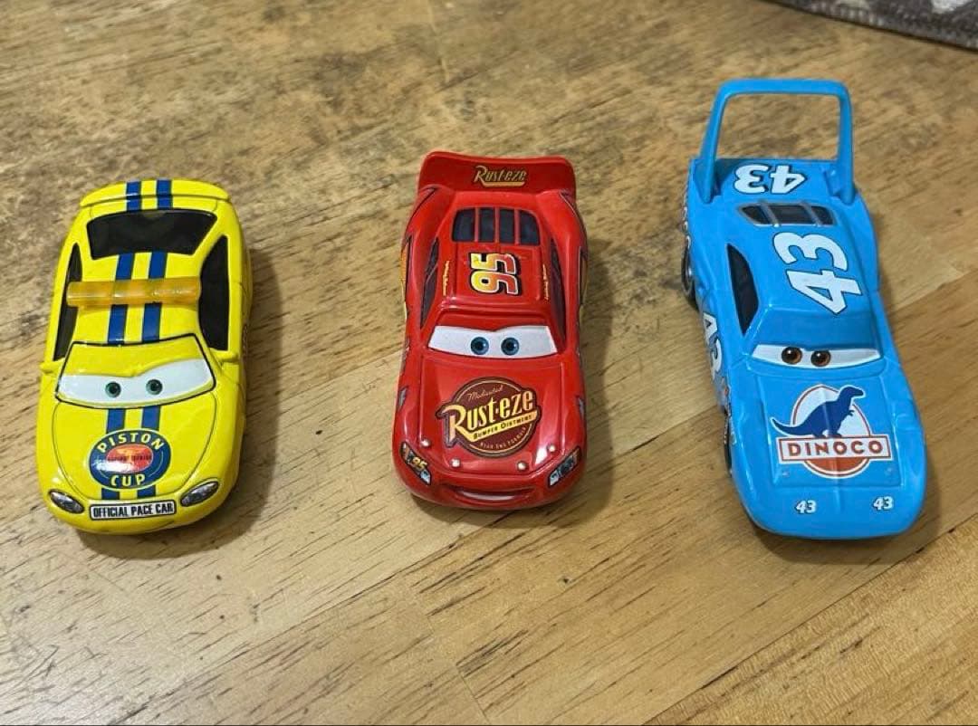 マテルカーズピストンカップレーサー34台［32台ラバータイヤ］ペースカーのセット