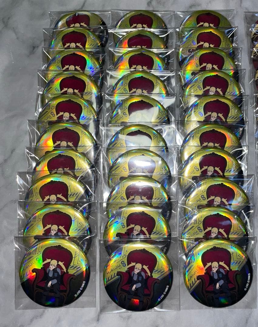 怪獣8号　四ノ宮キコル　chair 缶バッジ