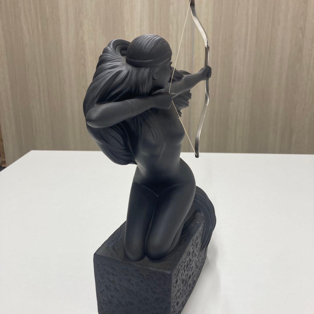クリステルの女性の射手座フィギュリン