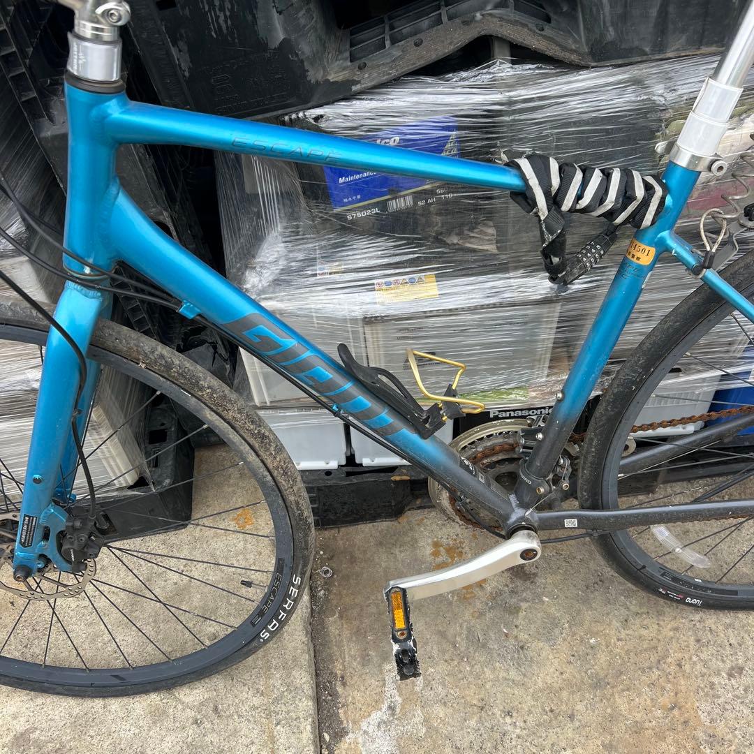 GIANT ジャイアント ESCAPE クロスバイク アルミボディ700*32C