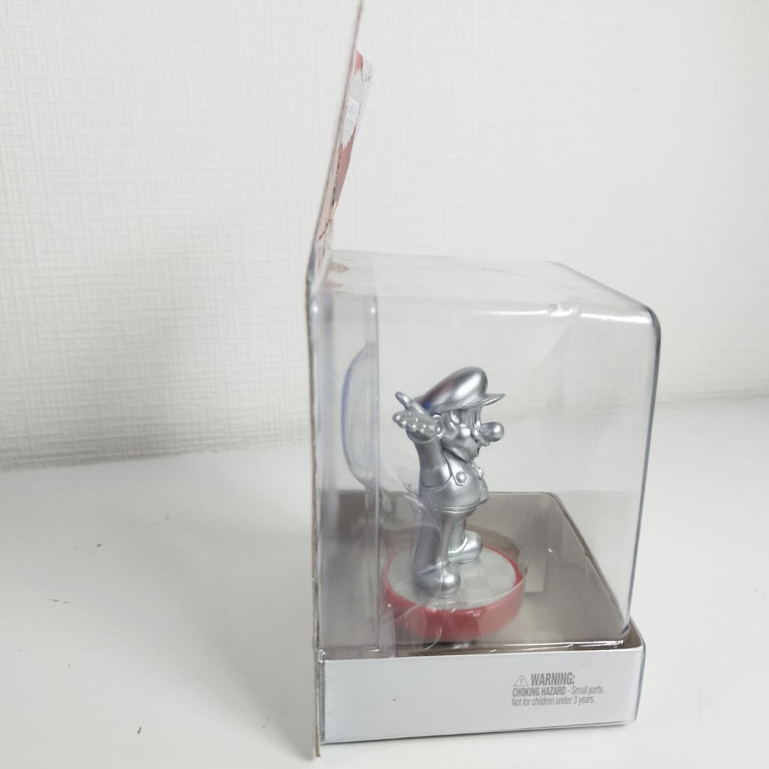 アミーボ シルバー マリオ 北米版 新品 Silver 任天堂 Sup IO26