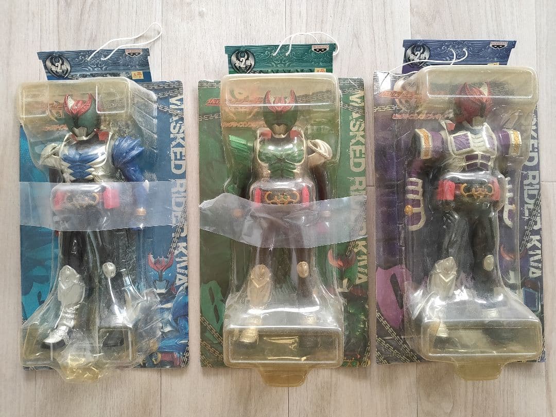 仮面ライダーキバ インブリスタービックサイズ非売品フィギュア8体