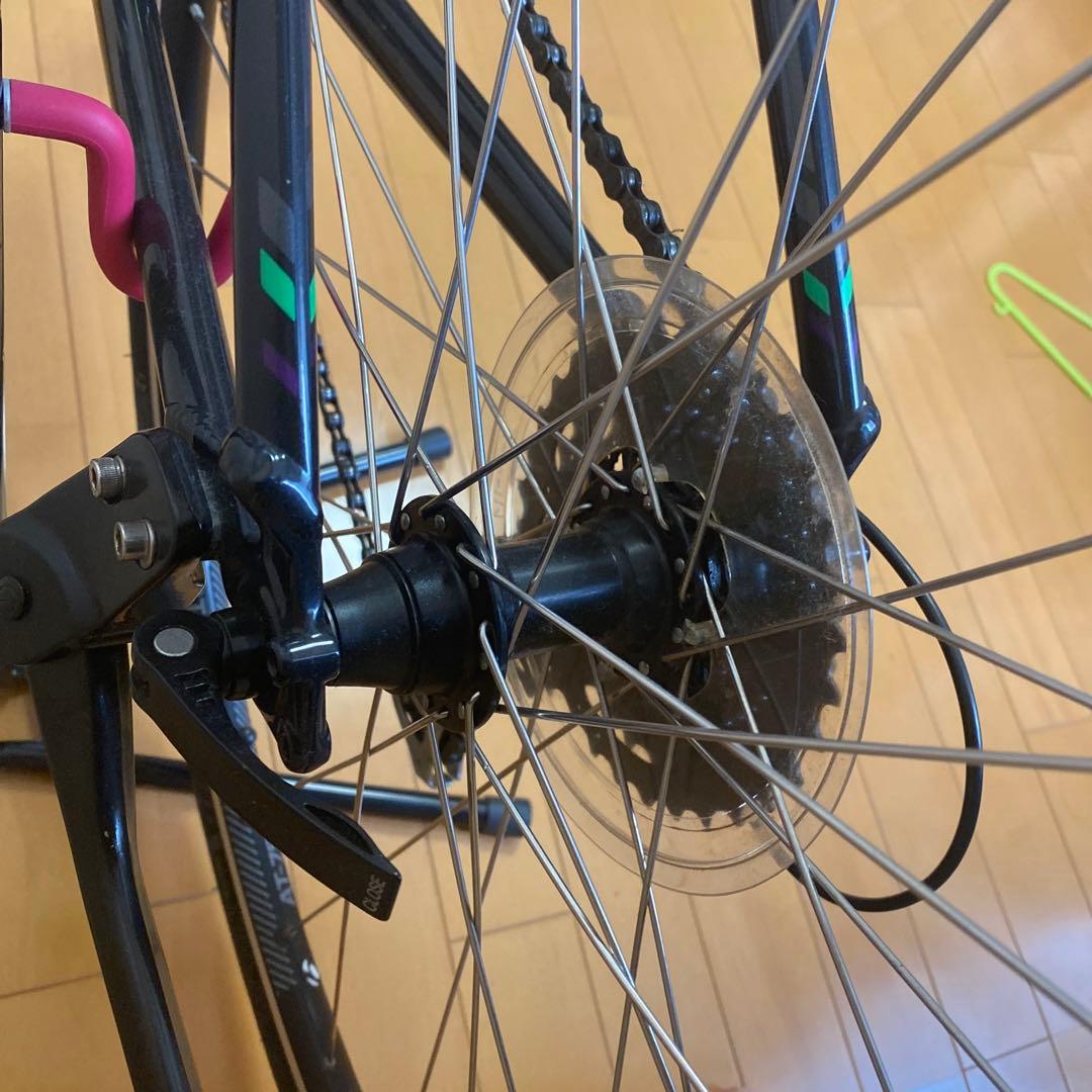 【送料込み、室内保管・美品】TREK クロスバイクFX2 WSDブラック