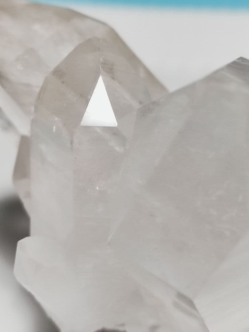 パワーストーン　天然石　水晶　クラスター　ウィンドウ入り　157g　No.286