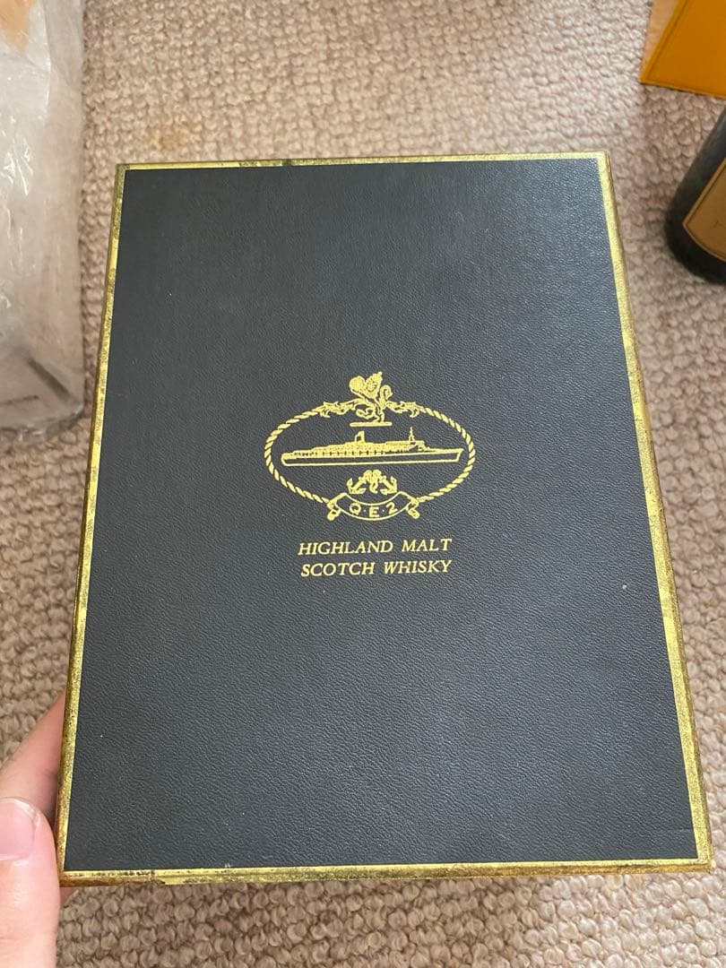 クイーンエリザベス2世 陶器ボトル 750ml 43% 未開栓 古酒