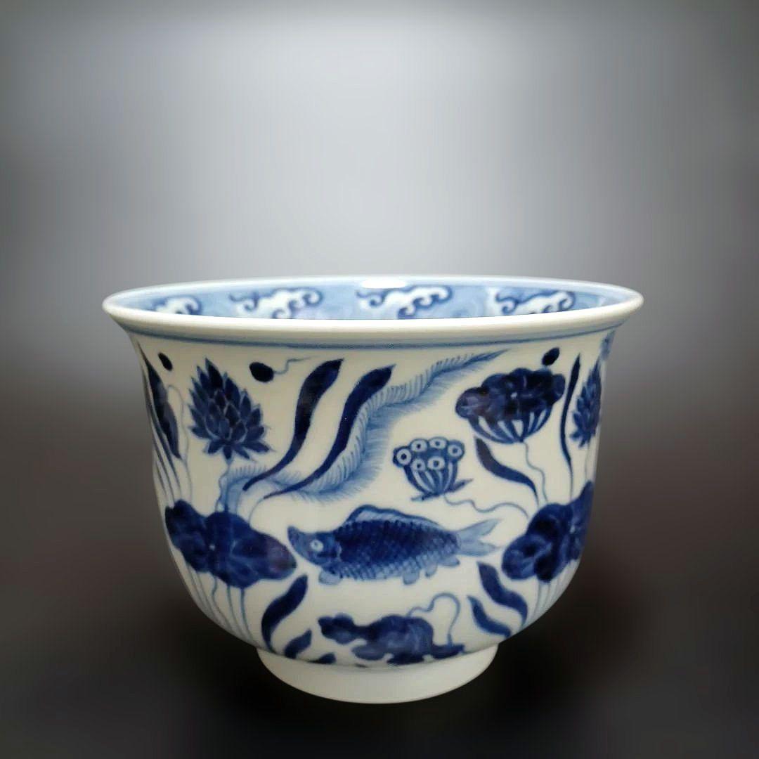 明　染付け魚藻文鉢　中国古美術