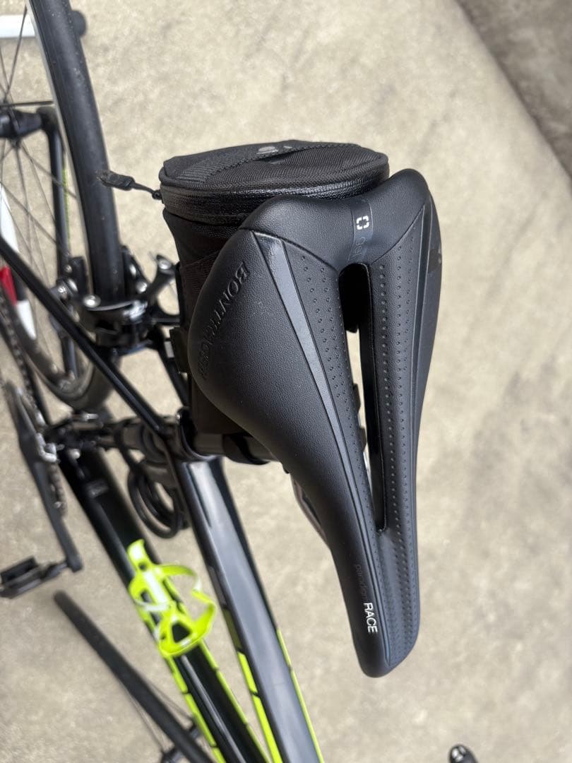 紅葉TREK EMONDA ALR 5 54 BK 2016、スタンド付き