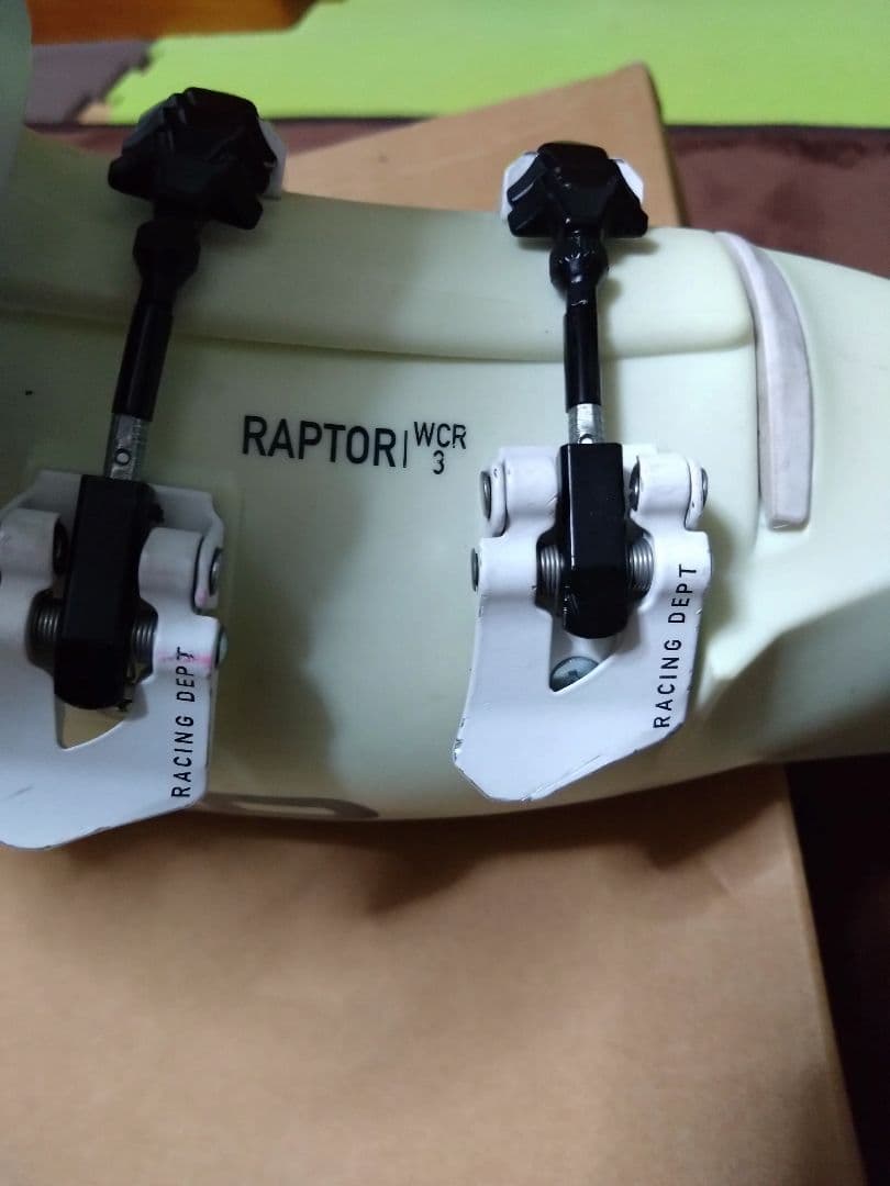 ヘッドスキーブーツR3