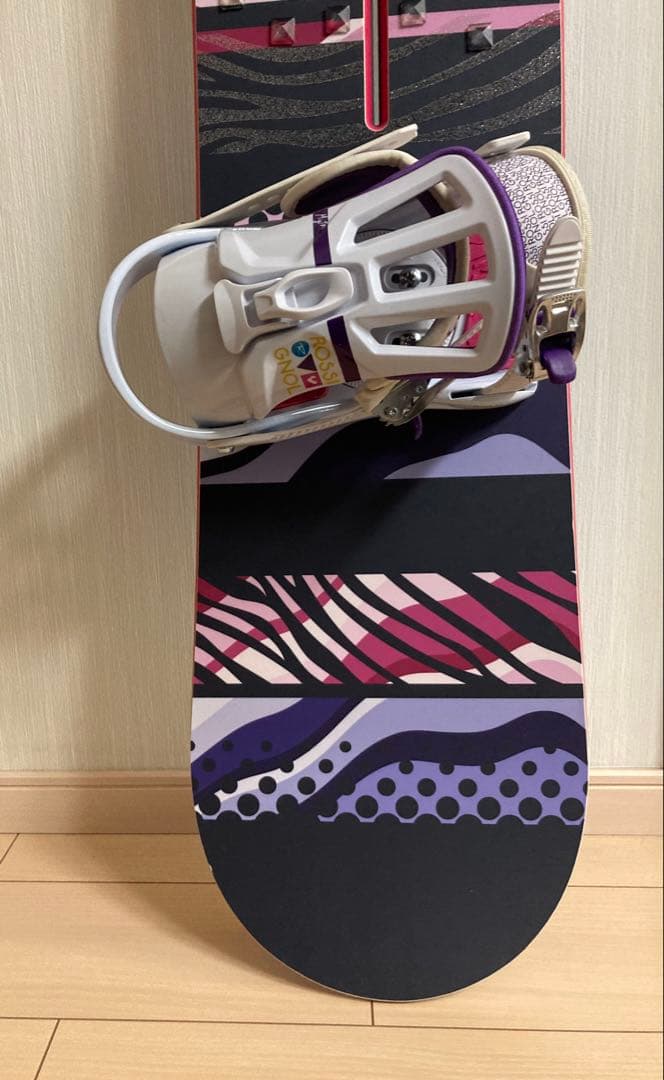 美品！レディーススノーボード 板kissmark 145 ダブルキャンバー